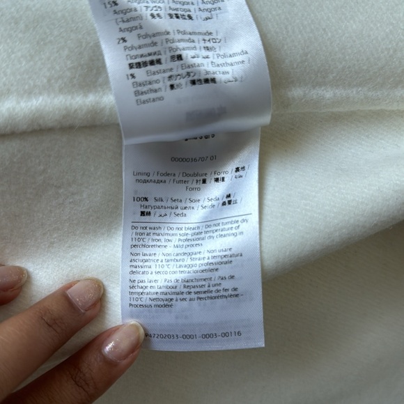 VALENTINO *NEW* Virgin Wool Mini Skirt in Excellent Condition - Picture 10 of 14